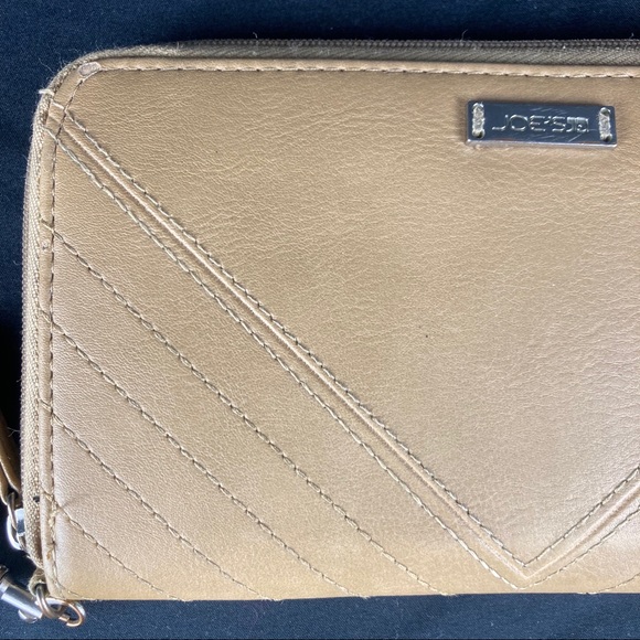 Joes jeans faux leather zip around wristlet - Picture 3 of 10